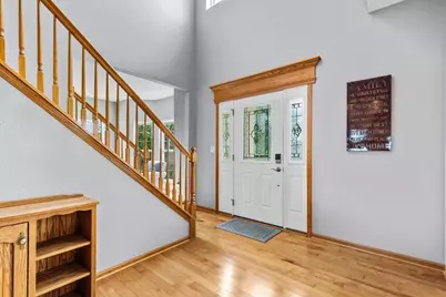 700  Creekwood Dr, West Bend, WI 53095 - Photo 4