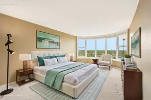 2525 S Shore Dr, Milwaukee, WI 53207 - Photo 4
