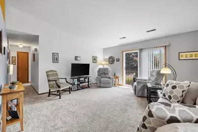 2421  Cross Creek Dr #D, Sheboygan, WI 53081 - Photo 8
