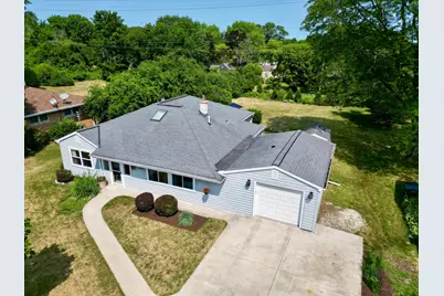 1930 N 121st St, Wauwatosa, WI 53226 - Photo 2