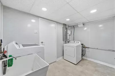 1930 N 121st St, Wauwatosa, WI 53226 - Photo 26