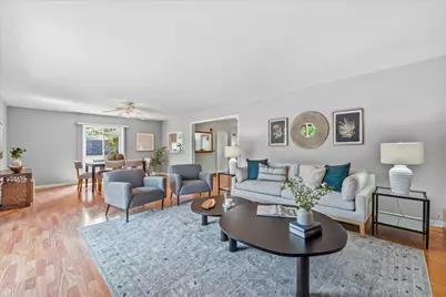1930 N 121st St, Wauwatosa, WI 53226 - Photo 8
