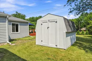 1930 N 121st St, Wauwatosa, WI 53226 - Photo 40