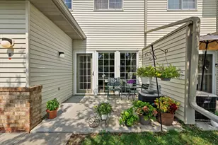 2415 Fox River Pkwy, Waukesha, WI 53189 - Photo 22