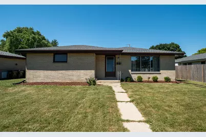 4255 S Nicholson Ave, Saint Francis, WI 53235 - Photo 2