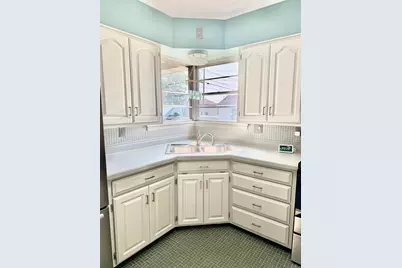 917  Cook St, Marinette, WI 54143 - Photo 8