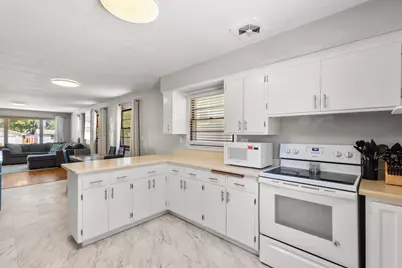 1117  Ellis St, Waukesha, WI 53186 - Photo 10