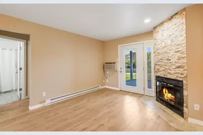 1609  16th St #A, Two Rivers, WI 54241 - Photo 16