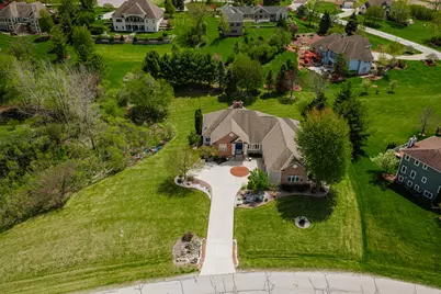 W251S5204  Poppy Fields Rd, Waukesha, WI 53189 - Photo 2