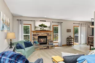 4086 Pineview St, Onalaska, WI 54650 - Photo 6
