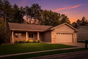4086 Pineview St, Onalaska, WI 54650 - Photo 1