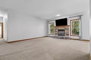 4086 Pineview St, Onalaska, WI 54650 - Photo 10