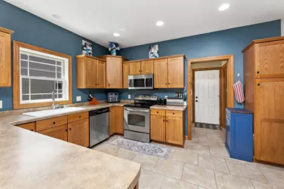 4086  Pineview St, Onalaska, WI 54650 - Photo 12