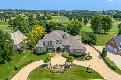 800 N Ponderosa Dr, Hartland, WI 53029 - Photo 2