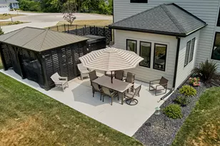 13680 W Upland Rdg Ct, New Berlin, WI 53151 - Photo 38