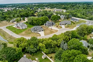 13680 W Upland Rdg Ct, New Berlin, WI 53151 - Photo 48