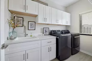 13680 W Upland Rdg Ct, New Berlin, WI 53151 - Photo 14
