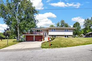 N2445 Fisk Dr, Bloomfield, WI 53105 - Photo 4