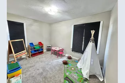 5324 W Melvina St, Milwaukee, WI 53216 - Photo 8