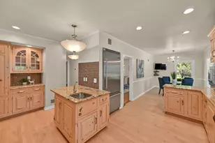 229 W Indian Creek Ct, Fox Point, WI 53217 - Photo 10