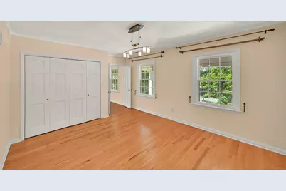 229 W Indian Creek Ct, Fox Point, WI 53217 - Photo 26