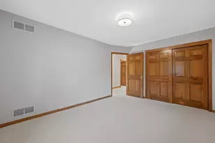 13510 W Edgewood Ct, New Berlin, WI 53151 - Photo 32
