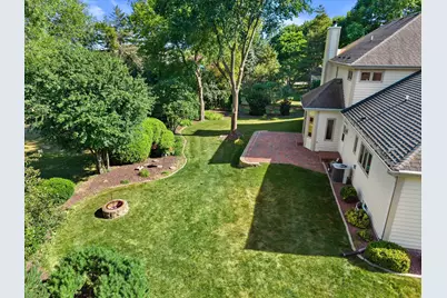13510 W Edgewood Ct, New Berlin, WI 53151 - Photo 36