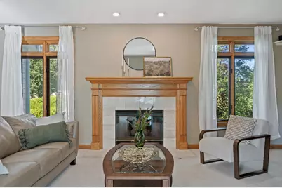 13510 W Edgewood Ct, New Berlin, WI 53151 - Photo 10