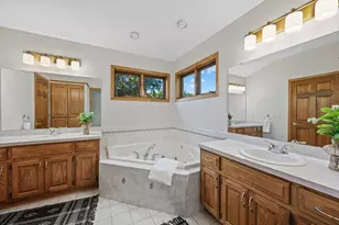 13510 W Edgewood Ct, New Berlin, WI 53151 - Photo 24