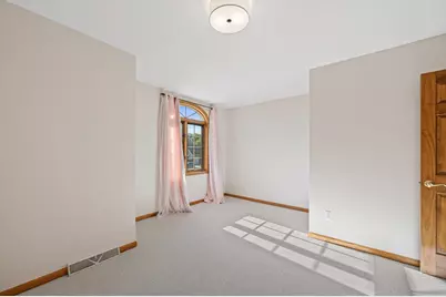 13510 W Edgewood Ct, New Berlin, WI 53151 - Photo 28