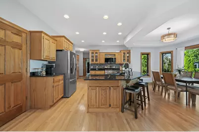 13510 W Edgewood Ct, New Berlin, WI 53151 - Photo 14