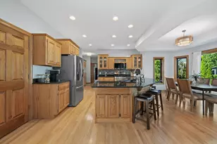 13510 W Edgewood Ct, New Berlin, WI 53151 - Photo 14