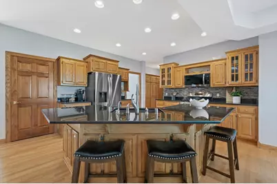13510 W Edgewood Ct, New Berlin, WI 53151 - Photo 12