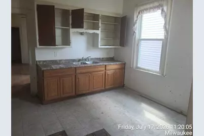 2151 N 38th St, Milwaukee, WI 53208 - Photo 6