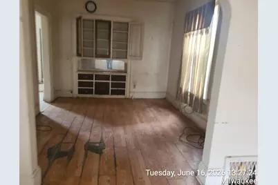 2151 N 38th St, Milwaukee, WI 53208 - Photo 8