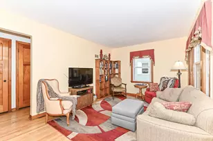 3038 S 55th St, Milwaukee, WI 53219 - Photo 4