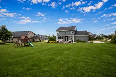 7850 W Mourning Dove Ln, Mequon, WI 53097 - Photo 4