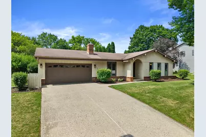 732 S Grandview Blvd, Waukesha, WI 53188 - Photo 2