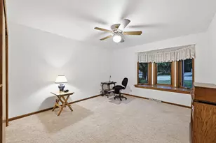 2203 Napa Trail, Waukesha, WI 53188 - Photo 18