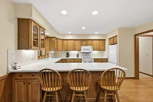 2203 Napa Trail, Waukesha, WI 53188 - Photo 10