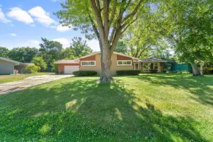 6684 N Atwahl Dr, Glendale, WI 53209 - Photo 2
