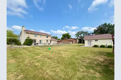 1253  Linden Kansasville Ln, Racine, WI 53139 - Photo 4