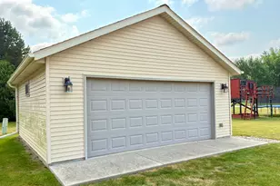 1253 Linden Ln, Racine, WI 53139 - Photo 6