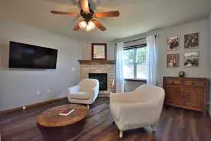 1525 Whitewater Dr, West Bend, WI 53095 - Photo 4