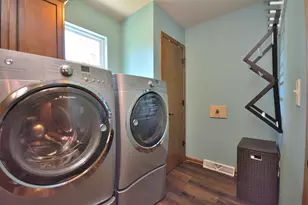 1525 Whitewater Dr, West Bend, WI 53095 - Photo 12