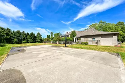 3277 N Canterbury Ln, Summit, WI 53066 - Photo 52