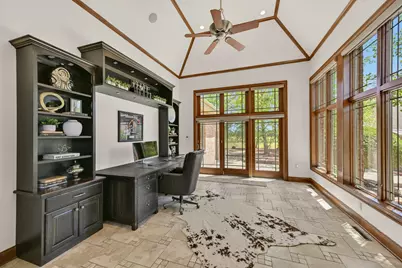 3277 N Canterbury Ln, Summit, WI 53066 - Photo 14