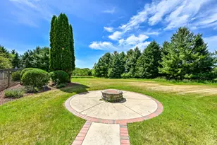 3277 N Canterbury Ln, Summit, WI 53066 - Photo 58