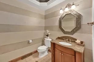 3277 N Canterbury Ln, Summit, WI 53066 - Photo 26