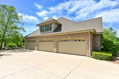 3277 N Canterbury Ln, Summit, WI 53066 - Photo 64